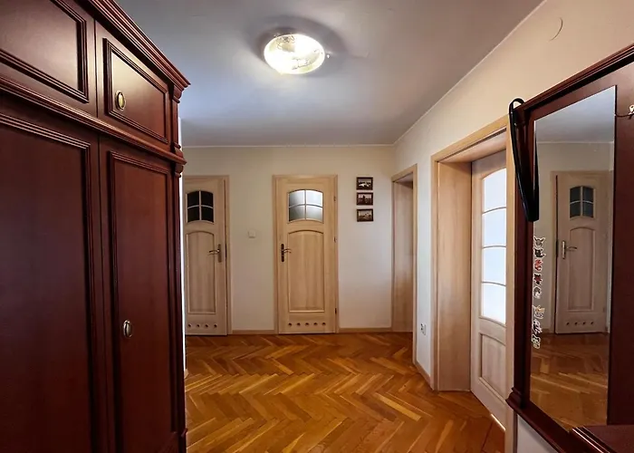 Spacious In The Heart Of ורוצלב