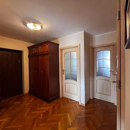 Spacious In The Heart Of ורוצלב