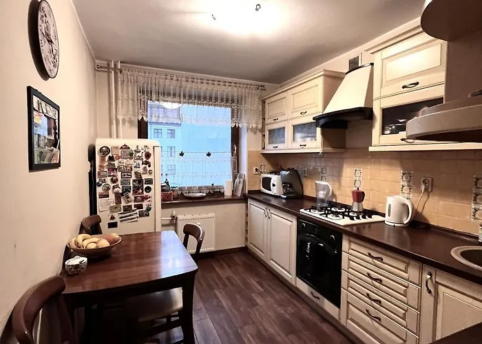 Spacious In The Heart Of Apartment *